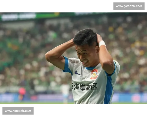 恩加德乌头球造门将乌龙 国安半场 1-0 领先西海岸 恩加德乌头球造门将乌龙 国安半场 1-0 领先西海岸